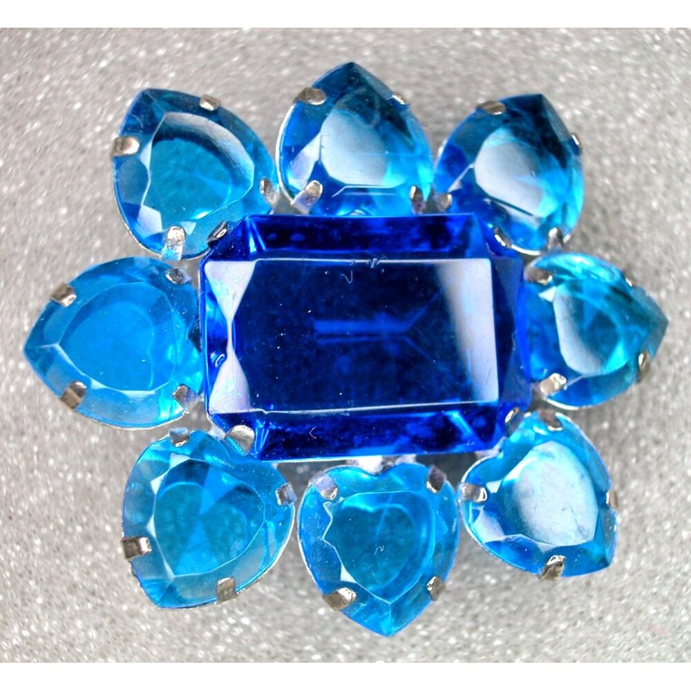 Vintage Blue Rhinestone Floral Brooch With Heart Accents Silver-Tone